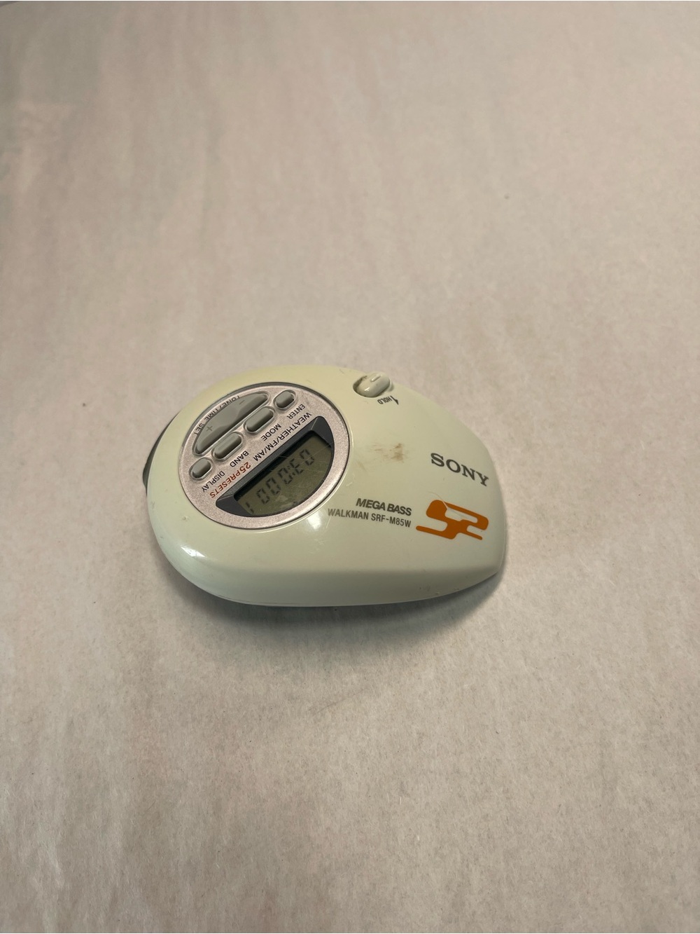 Sony Walkman SRF-M85W Portable Mega Bass Player in White with Orange Logo